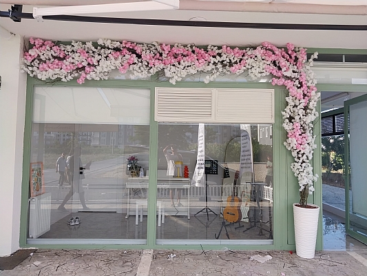 BAHAR DALI YAPAY DEKOR